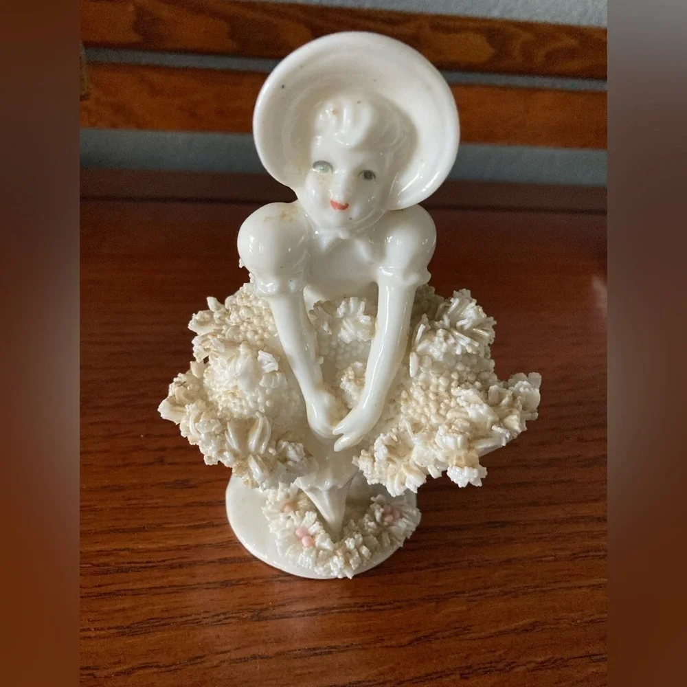 Vintage Spaghetti Girl Porcelain Figurine Umbrella 6123 Ardalt Lenwile Japan